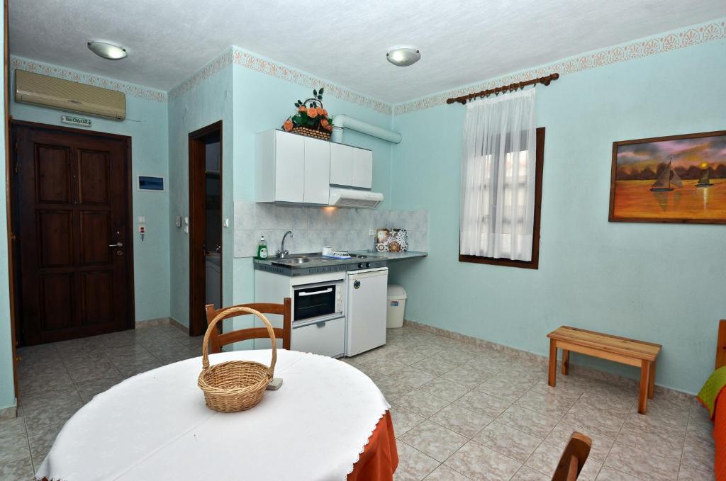 Aris Junior Studio & Apartments Neo Klima Rum bild